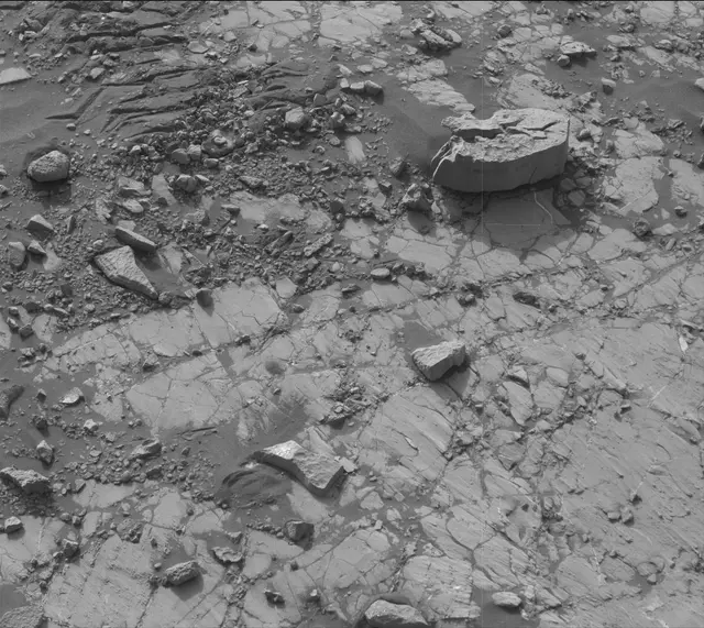 Sol 2788: Mast Camera (Mastcam)