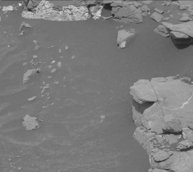 Sol 2788: Mast Camera (Mastcam)