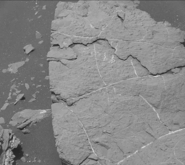 Sol 2788: Mast Camera (Mastcam)