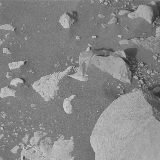 Sol 2788: Mast Camera (Mastcam)