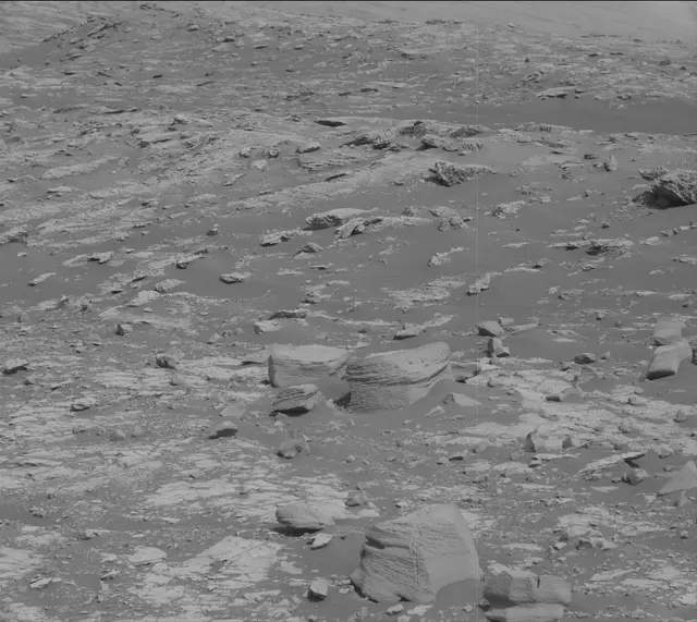 Sol 2789: Mast Camera (Mastcam)