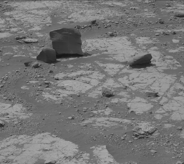 Sol 2789: Mast Camera (Mastcam)