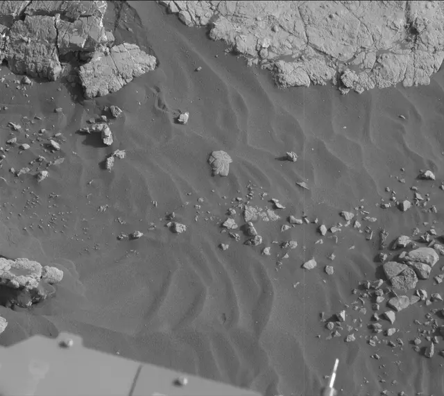Sol 2790: Mast Camera (Mastcam)