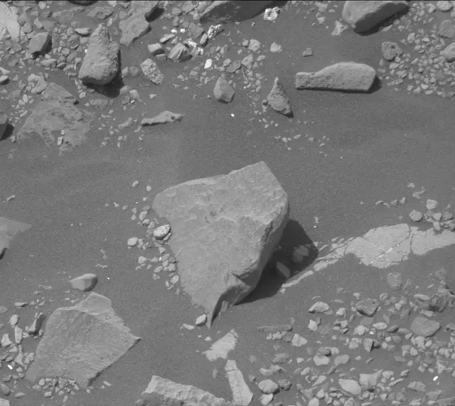 Sol 2790: Mast Camera (Mastcam)