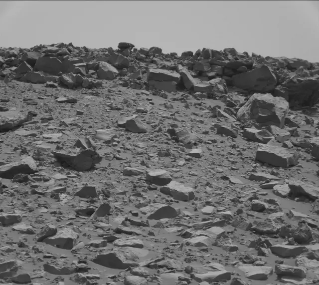 Sol 2790: Mast Camera (Mastcam)