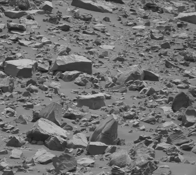 Sol 2790: Mast Camera (Mastcam)