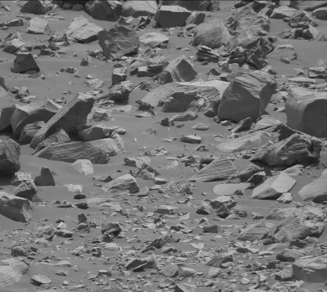 Sol 2790: Mast Camera (Mastcam)