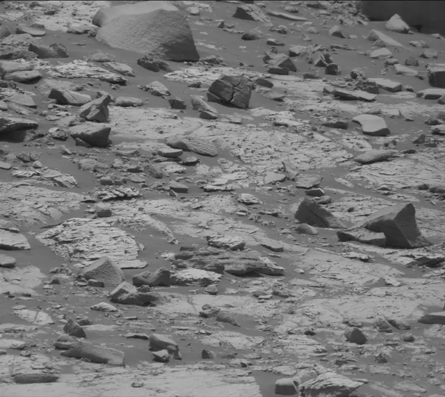 Sol 2790: Mast Camera (Mastcam)