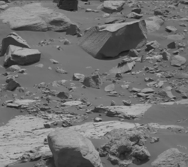 Sol 2790: Mast Camera (Mastcam)