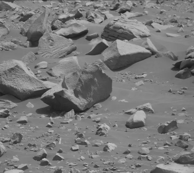 Sol 2790: Mast Camera (Mastcam)