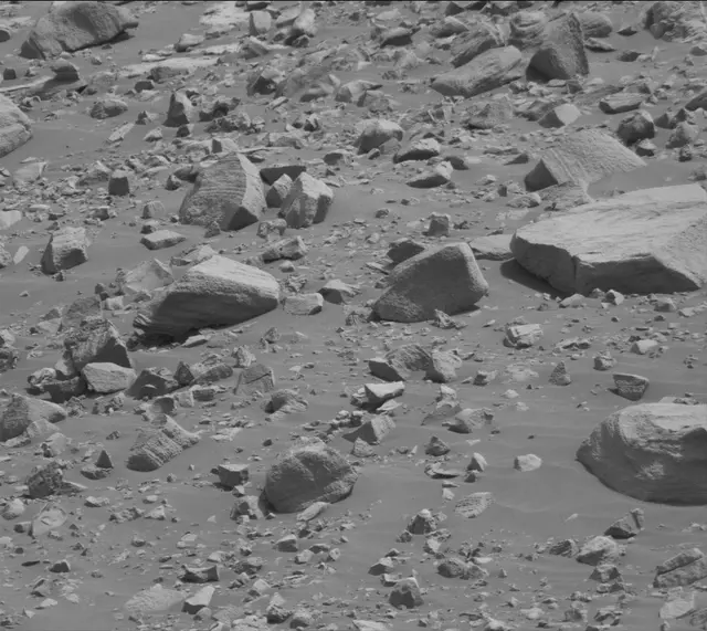 Sol 2790: Mast Camera (Mastcam)