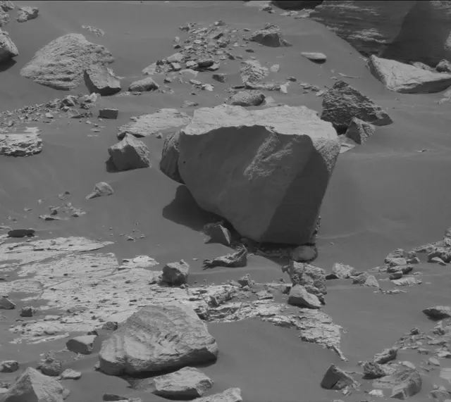 Sol 2790: Mast Camera (Mastcam)