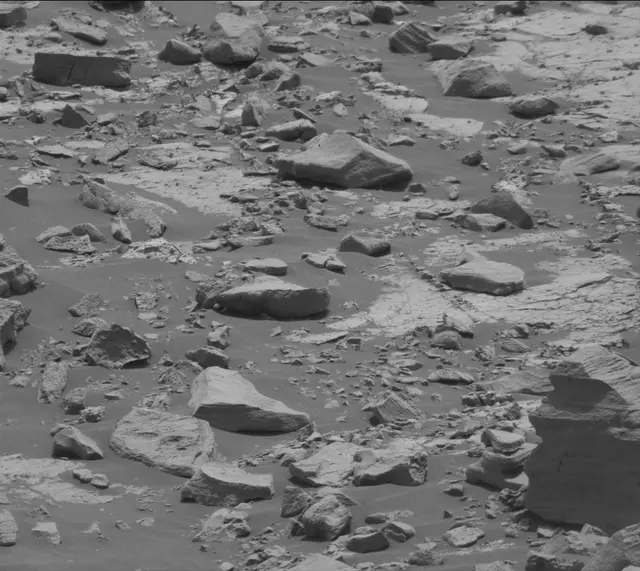 Sol 2790: Mast Camera (Mastcam)