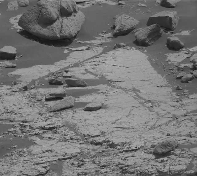 Sol 2790: Mast Camera (Mastcam)