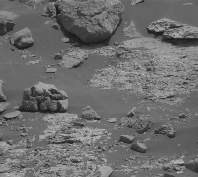 Sol 2790: Mast Camera (Mastcam)