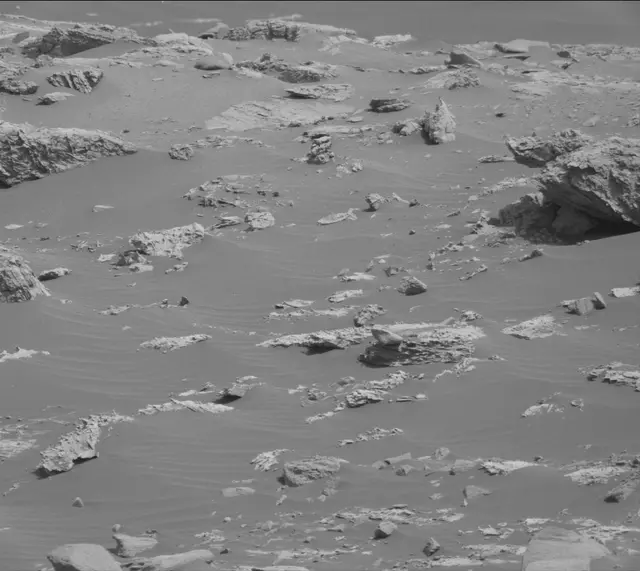 Sol 2790: Mast Camera (Mastcam)