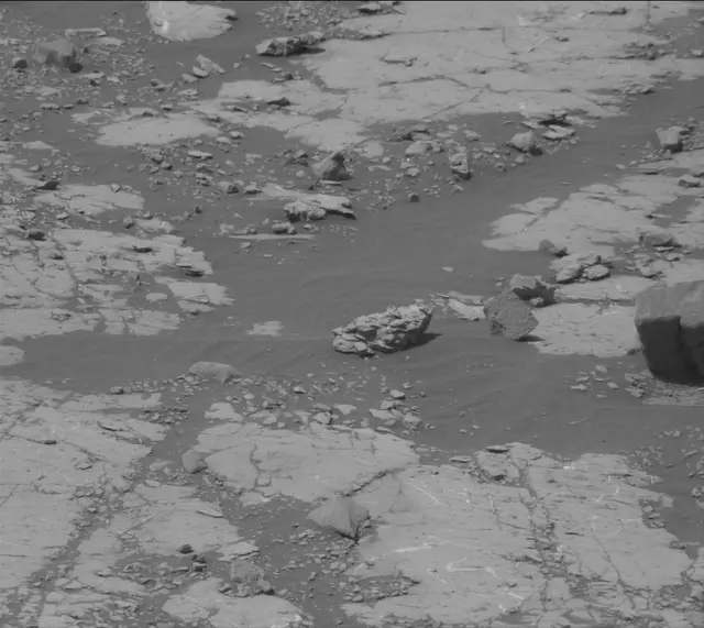 Sol 2790: Mast Camera (Mastcam)