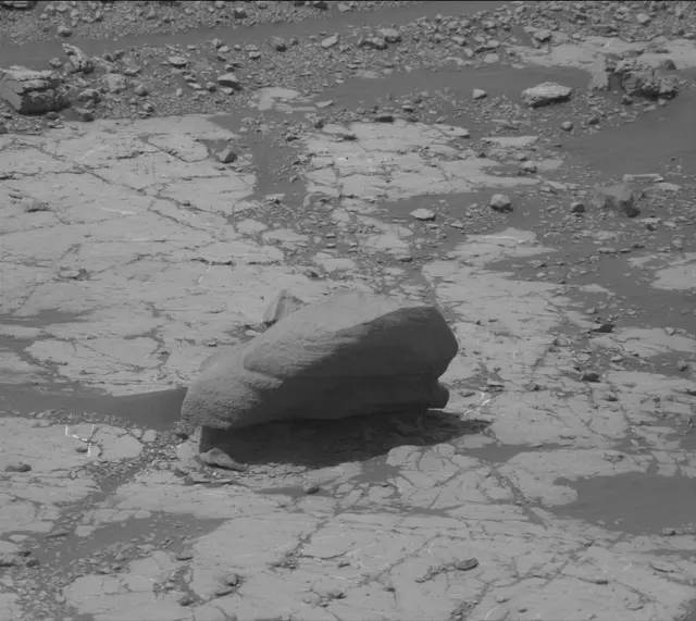 Sol 2790: Mast Camera (Mastcam)