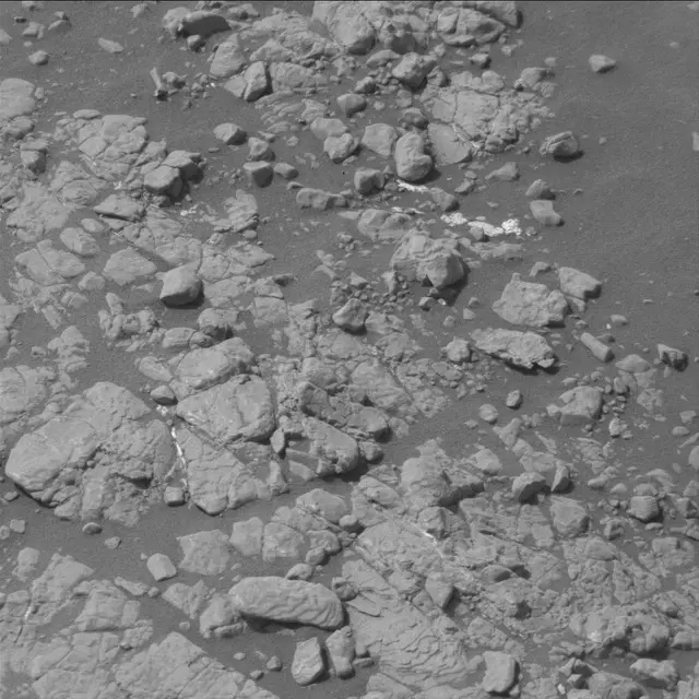 Sol 2791: Mast Camera (Mastcam)