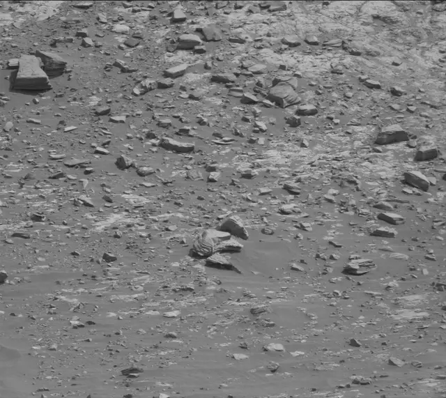 Sol 2792: Mast Camera (Mastcam)