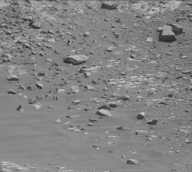 Sol 2792: Mast Camera (Mastcam)