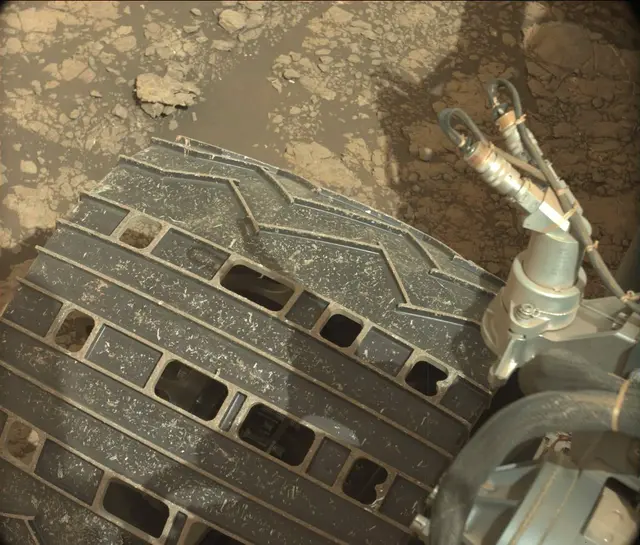 Sol 2793: Mast Camera (Mastcam)