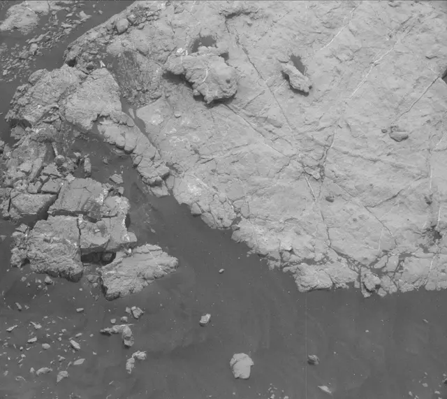 Sol 2793: Mast Camera (Mastcam)