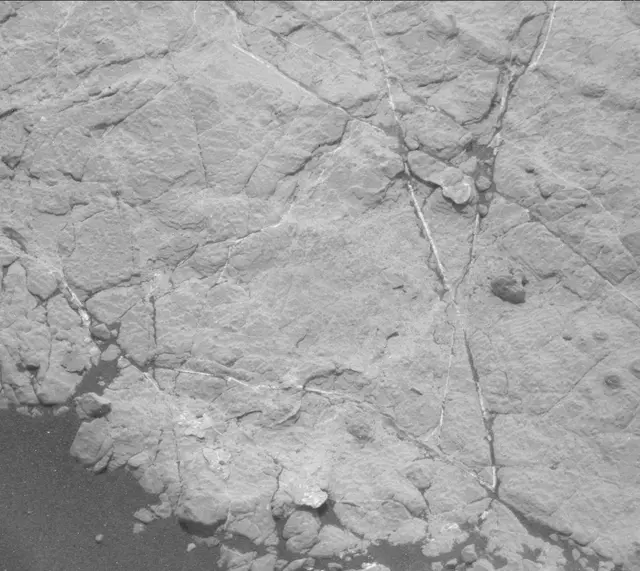 Sol 2793: Mast Camera (Mastcam)