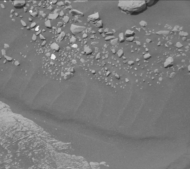 Sol 2793: Mast Camera (Mastcam)