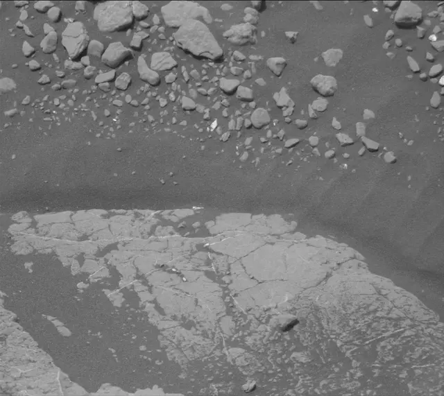 Sol 2793: Mast Camera (Mastcam)