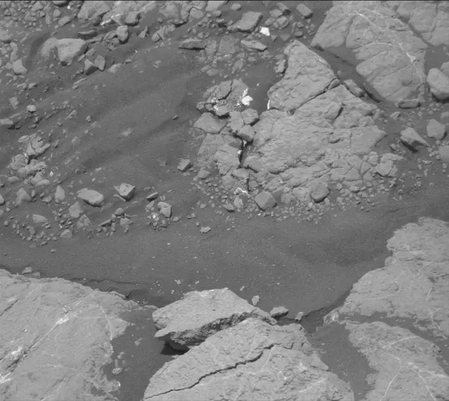 Sol 2793: Mast Camera (Mastcam)