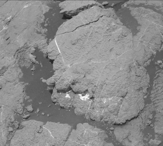Sol 2793: Mast Camera (Mastcam)