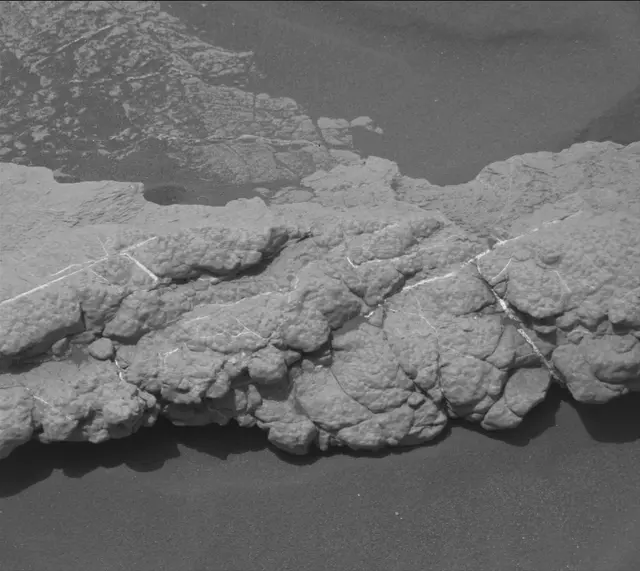 Sol 2793: Mast Camera (Mastcam)