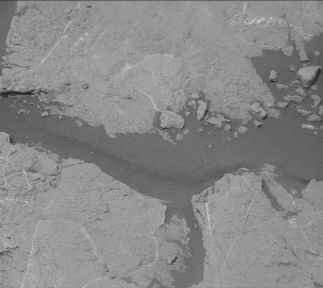 Sol 2793: Mast Camera (Mastcam)
