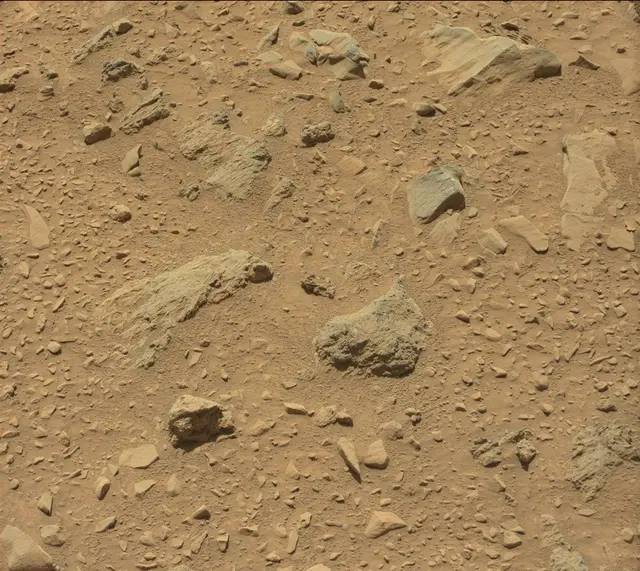 Sol 474: Mast Camera (Mastcam)