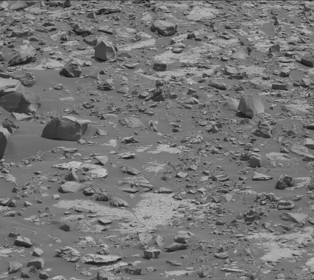 Sol 2789: Mast Camera (Mastcam)