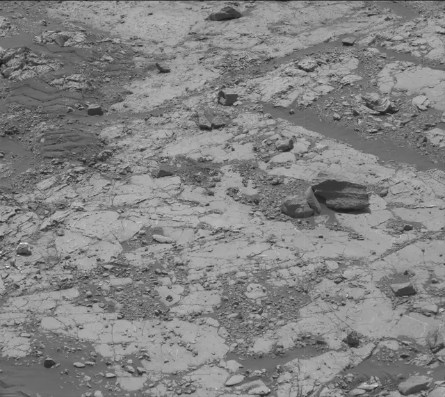 Sol 2789: Mast Camera (Mastcam)