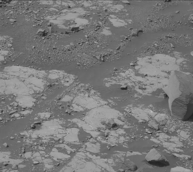 Sol 2789: Mast Camera (Mastcam)