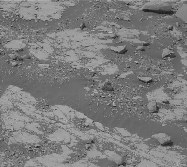 Sol 2789: Mast Camera (Mastcam)