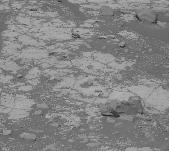 Sol 2789: Mast Camera (Mastcam)