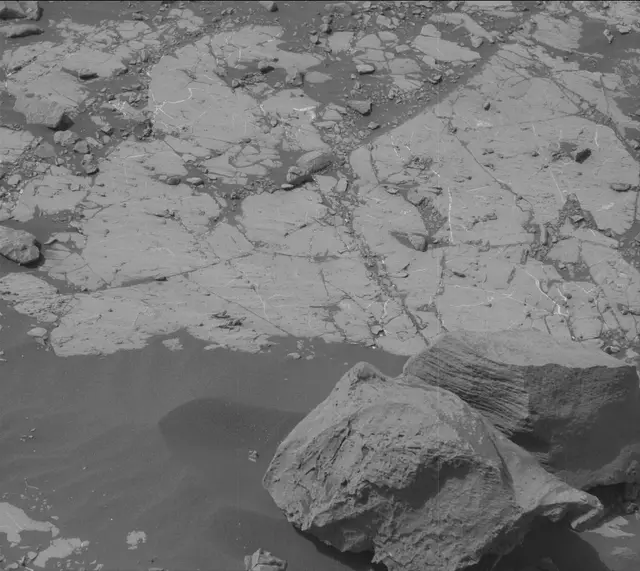 Sol 2789: Mast Camera (Mastcam)