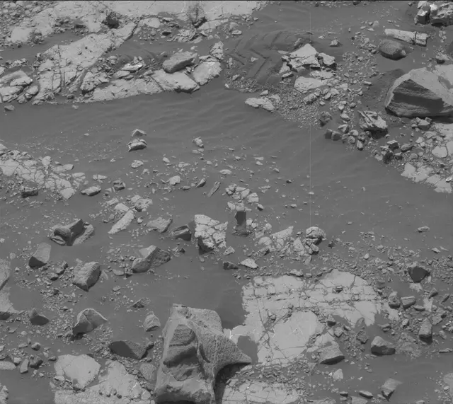 Sol 2789: Mast Camera (Mastcam)