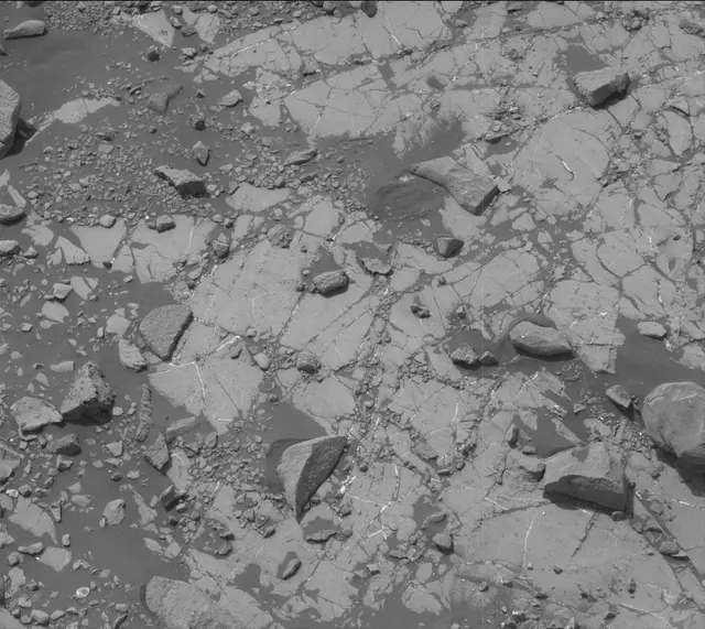 Sol 2789: Mast Camera (Mastcam)