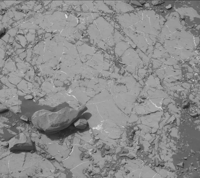 Sol 2789: Mast Camera (Mastcam)