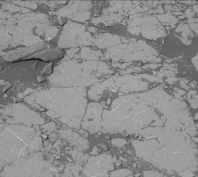Sol 2789: Mast Camera (Mastcam)