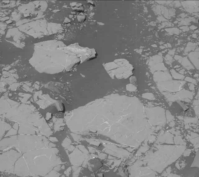 Sol 2789: Mast Camera (Mastcam)