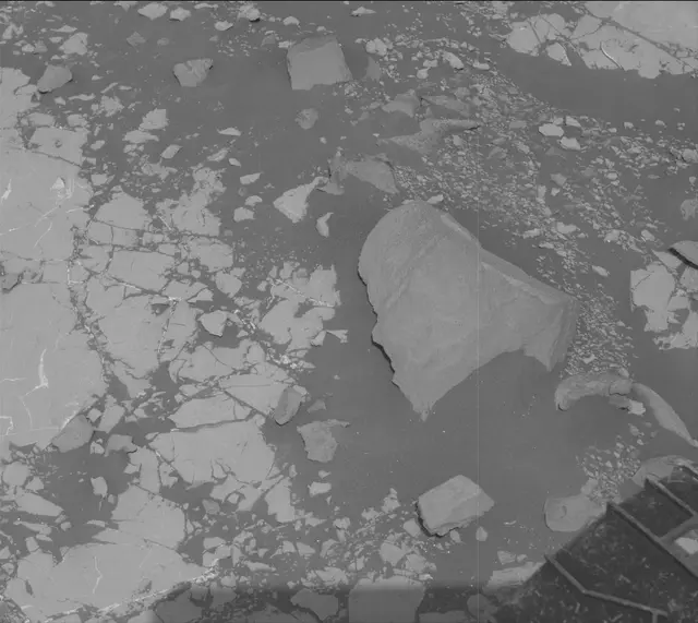 Sol 2789: Mast Camera (Mastcam)