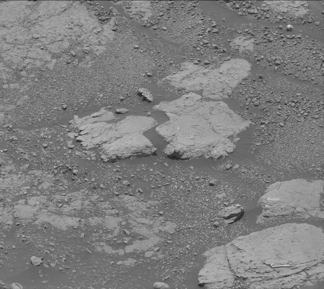 Sol 2795: Mast Camera (Mastcam)