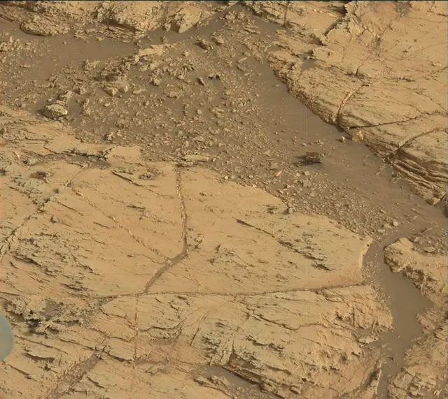 Sol 2797: Mast Camera (Mastcam)