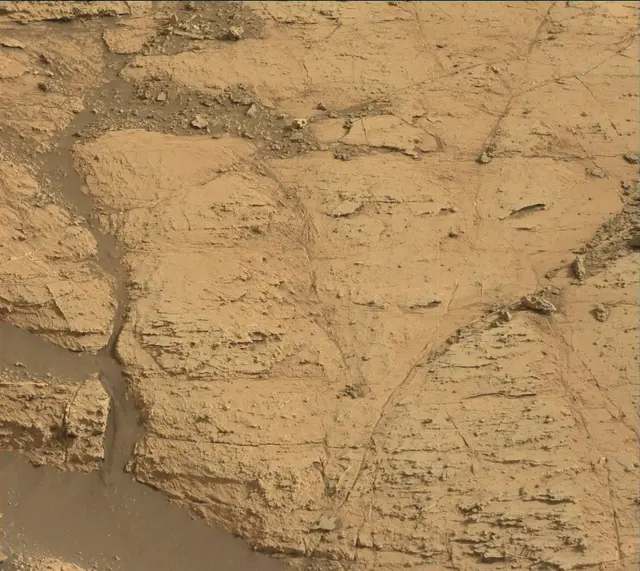 Sol 2797: Mast Camera (Mastcam)